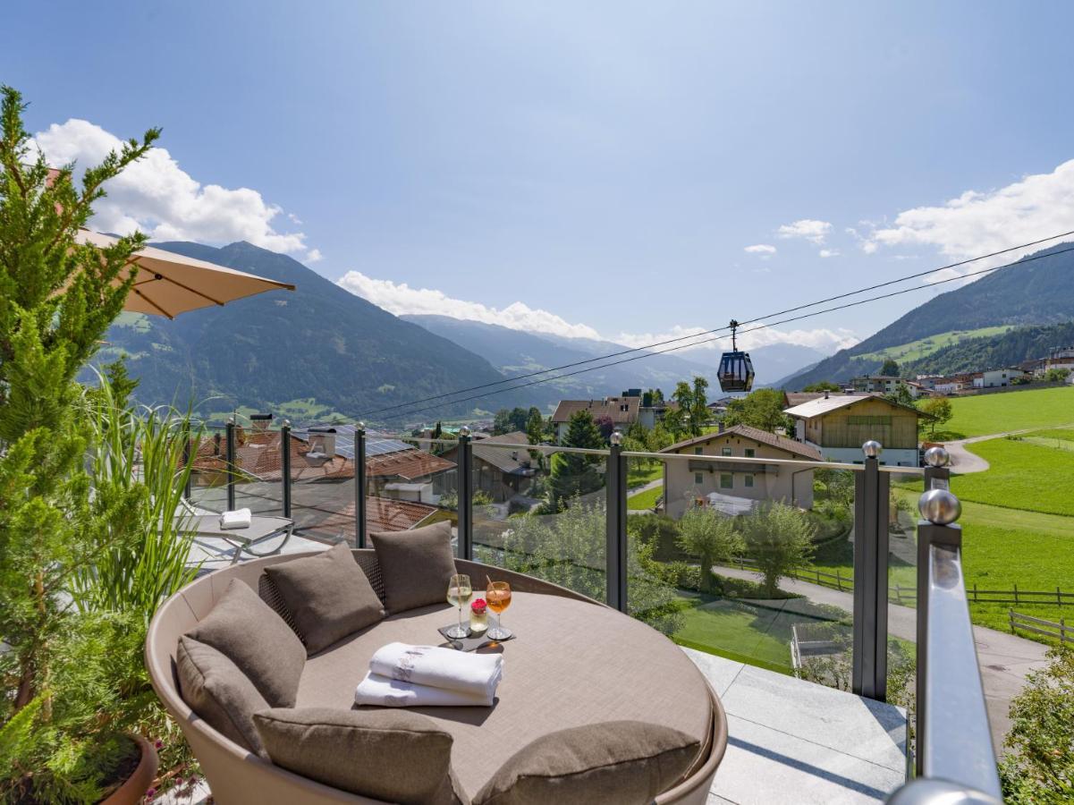 Hotel Waldfriede - Der Logenplatz Im Zillertal Fügen Exteriör bild