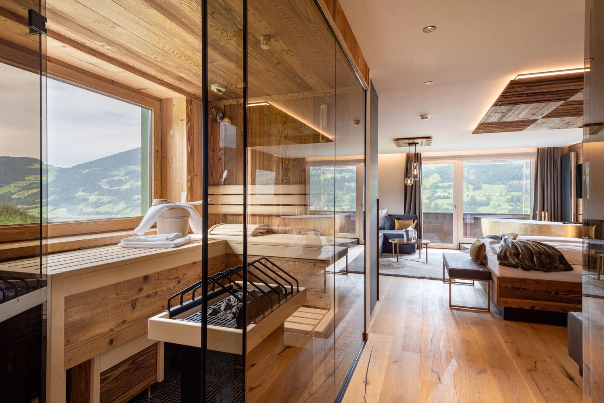 Hotel Waldfriede - Der Logenplatz Im Zillertal Fügen Exteriör bild