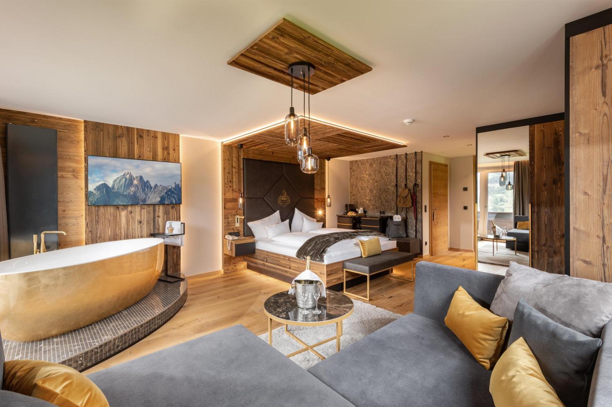 Hotel Waldfriede - Der Logenplatz Im Zillertal Fügen Exteriör bild